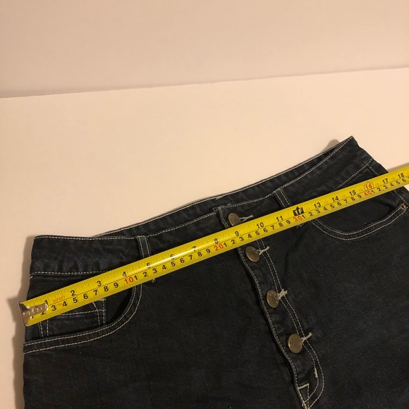 BDG Super High Rise Foxy dark denim shorts GUC - Picture 7 of 7